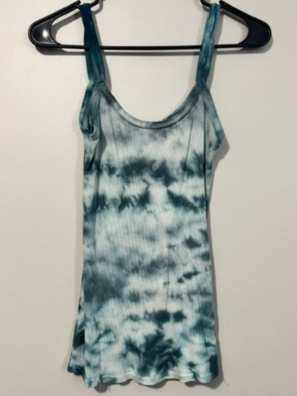 Woman's Miley Cyrus Short Sleeve Tank Top Color Blue/White Size Large